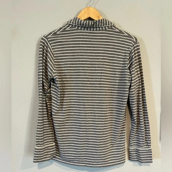 J‎ Crew Dreamy Stripe Cotton Pajama Top XSmall Gray White Button Up - Picture 2 of 4